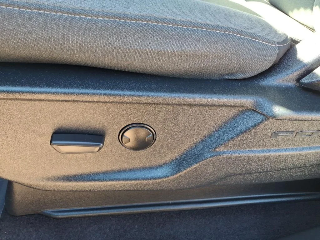 Used 2025 White Ford XLT image 33