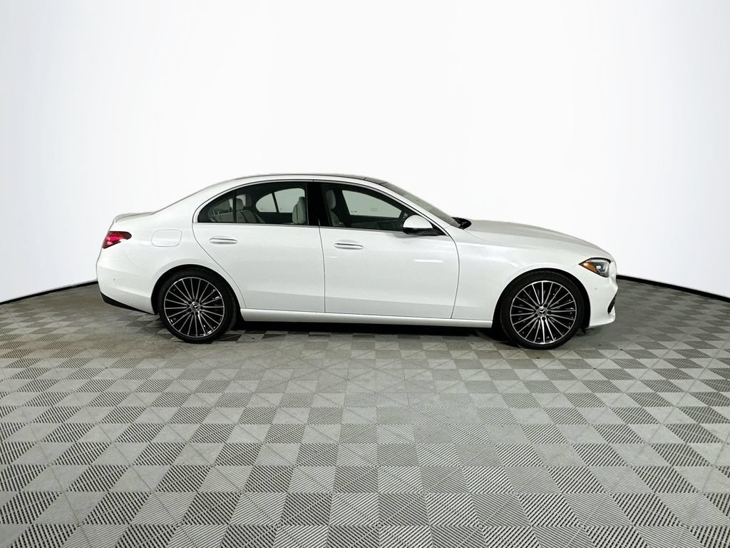 New 2026 MANUFAKTUR Moonlight White Metallic Mercedes-Benz C 300 image 42