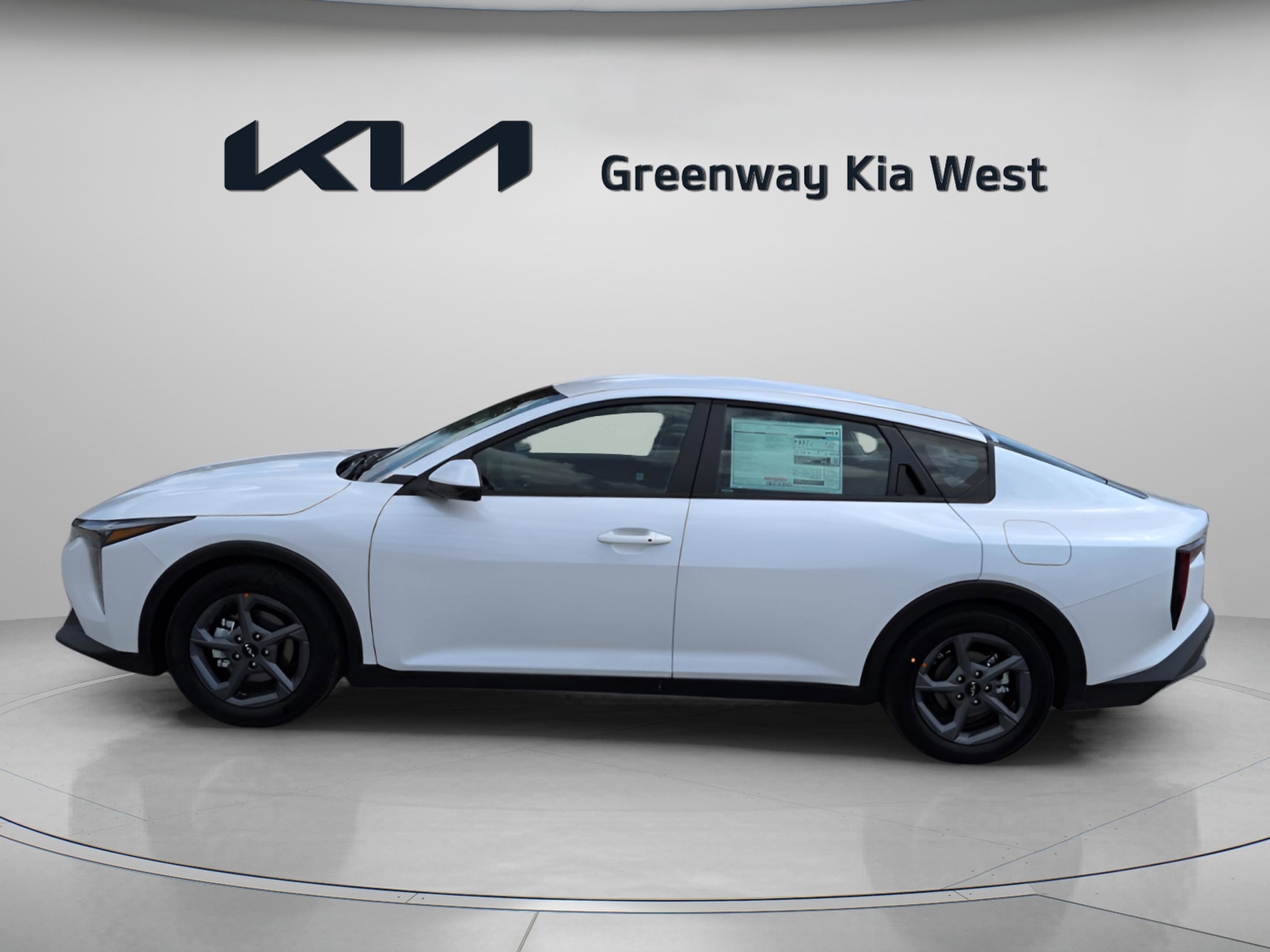 New 2026 Snow White Pearl Kia LXS image 5