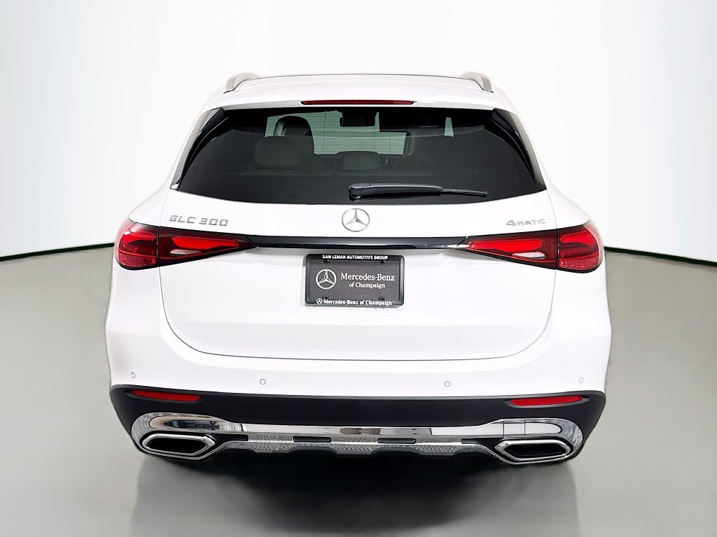 New 2026 MANUFAKTUR Moonlight White Metallic Mercedes-Benz GLC 300 image 39