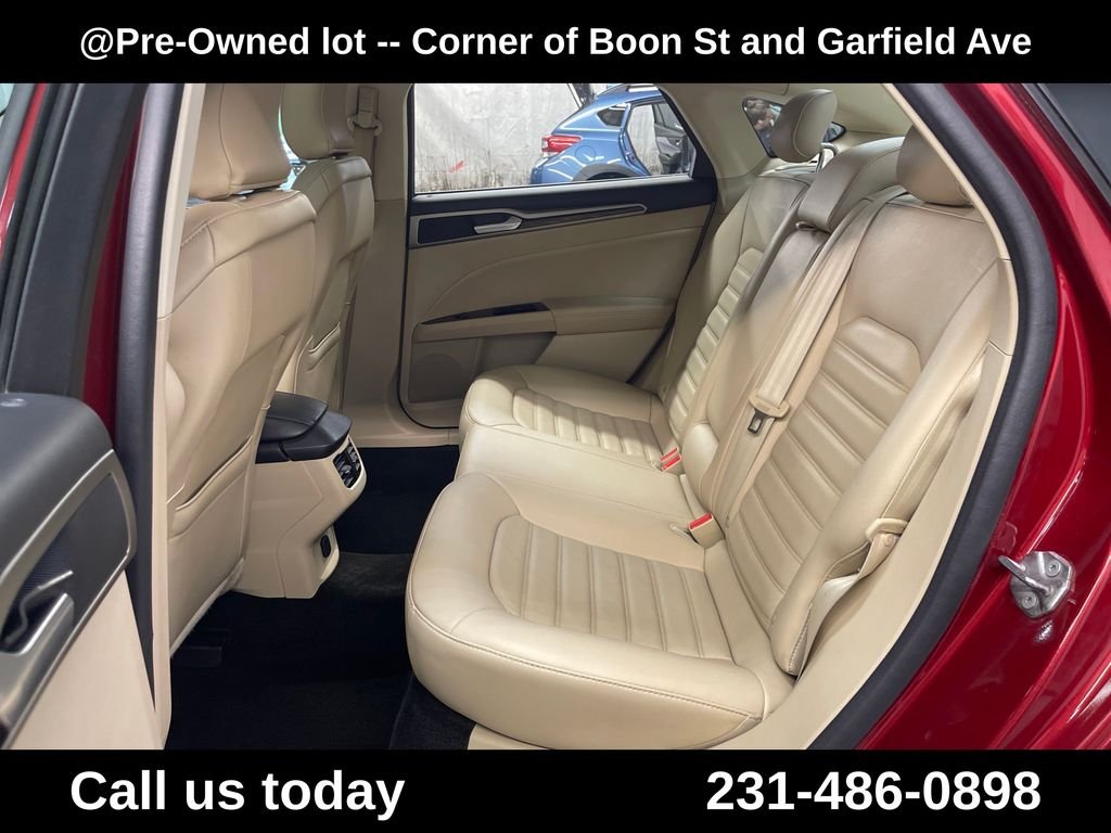 Used 2016 Red Ford SE image 26