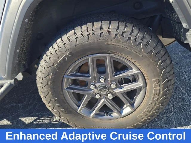 Used 2024 White Jeep Sport S image 25