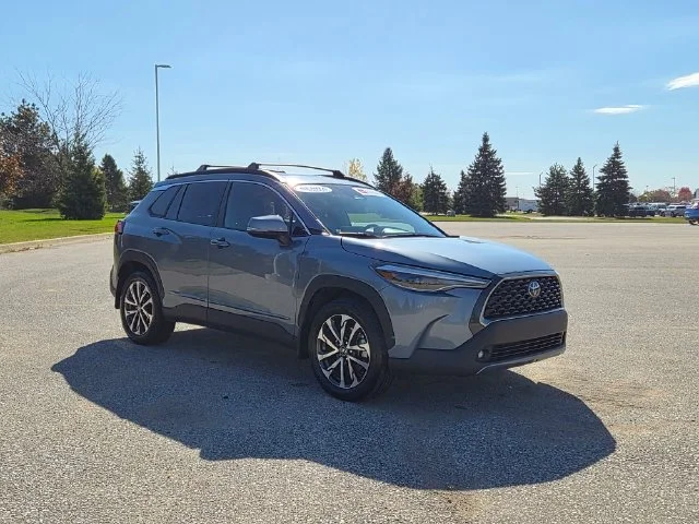 Certified Used 2024  Toyota XLE image 4