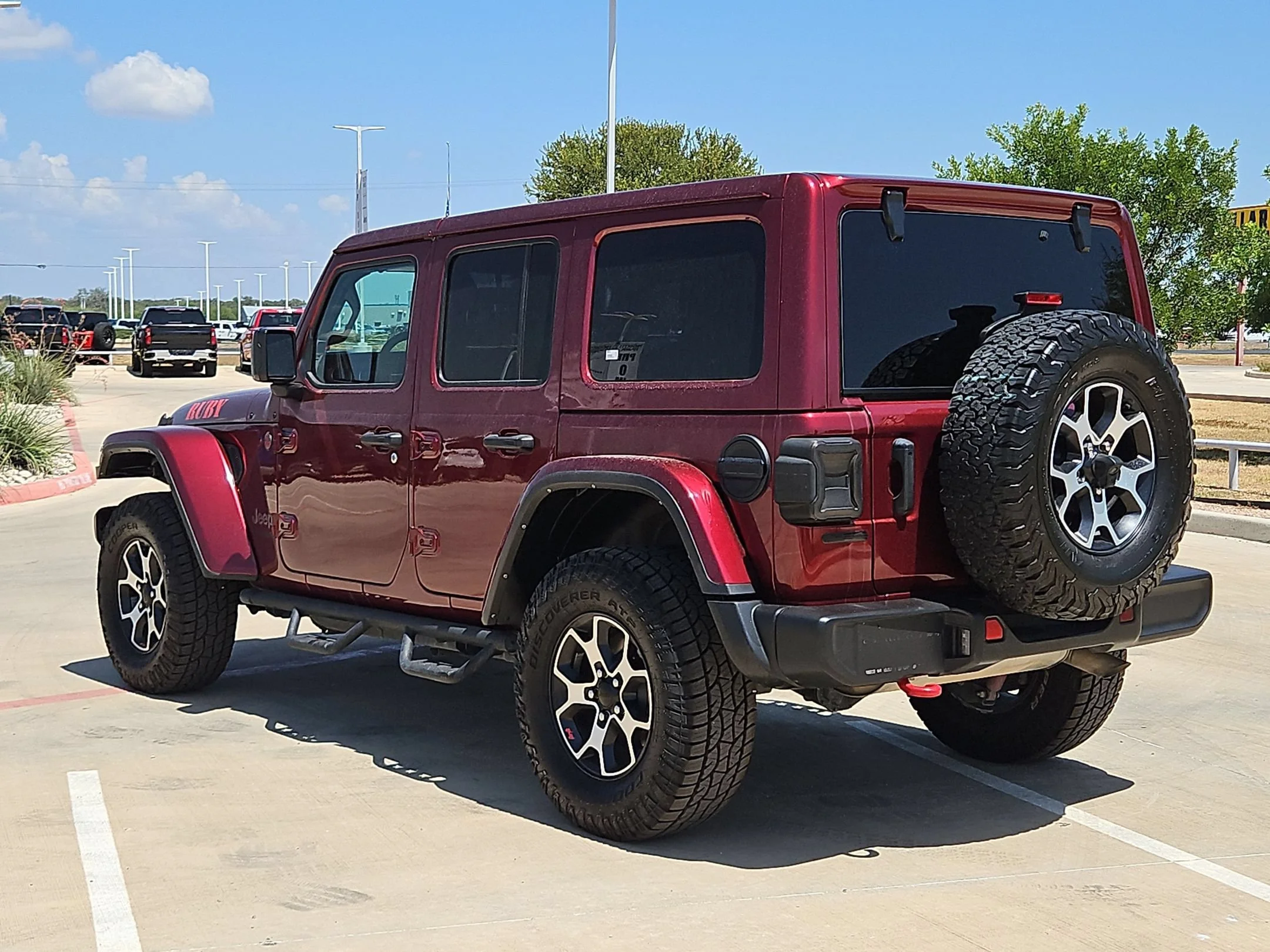 Used 2021 Red Jeep Unlimited Rubicon image 5