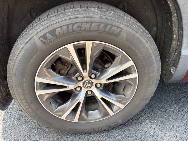 Used 2017 Red Toyota LE Plus image 20