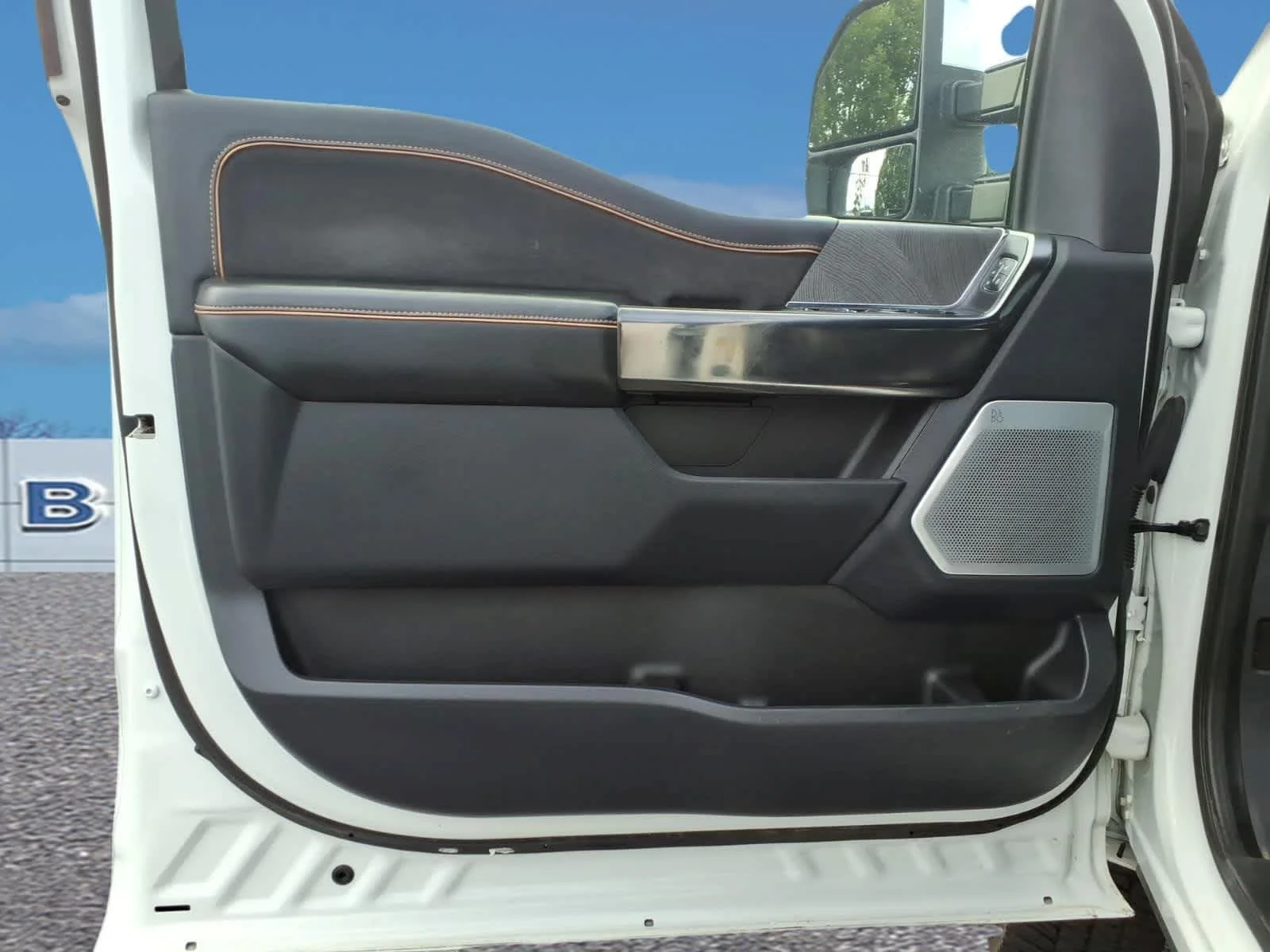 Used 2024 Star White Metallic Tri-Coat Ford Platinum image 11