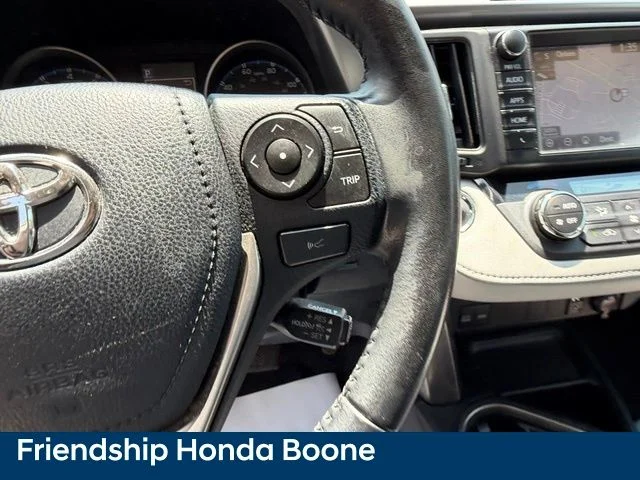 Used 2018 Gray Toyota XLE image 19