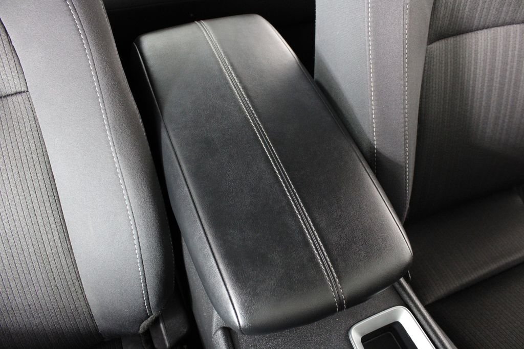 Used 2025 White Nissan 2.5 SV image 17