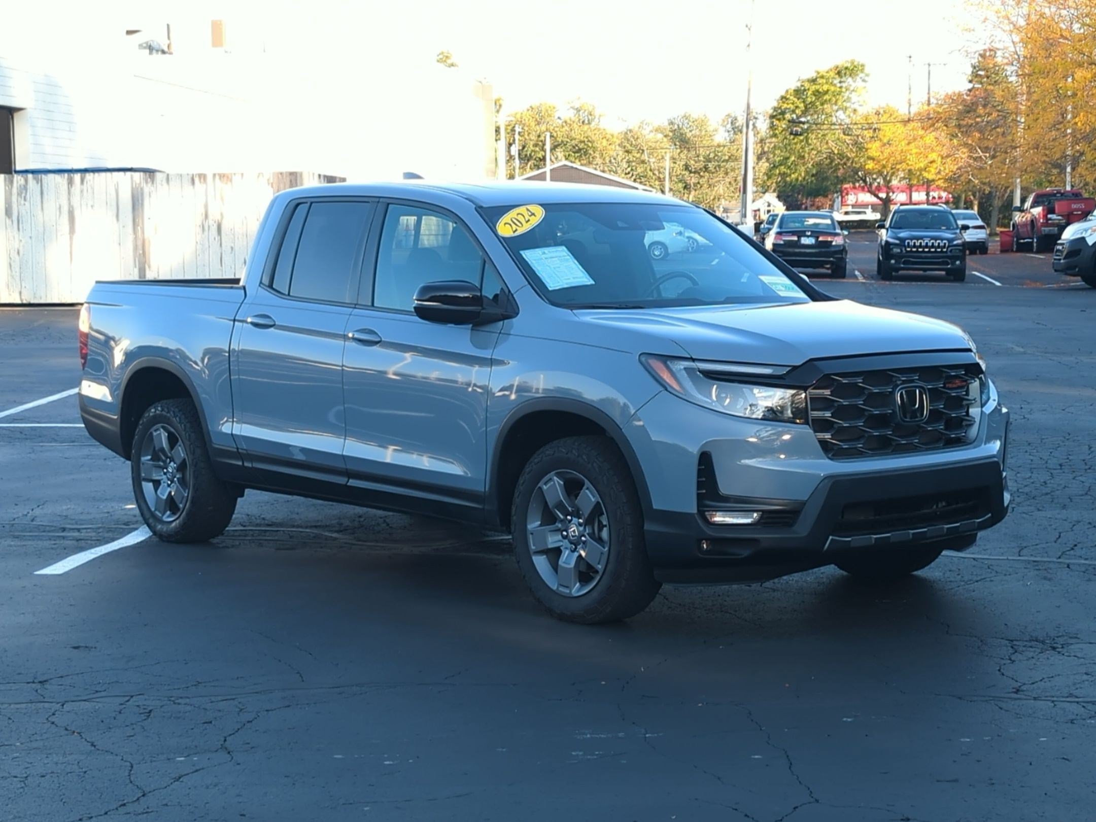 Certified Used 2024 Sonic Gray Pearl Honda TrailSport image 37