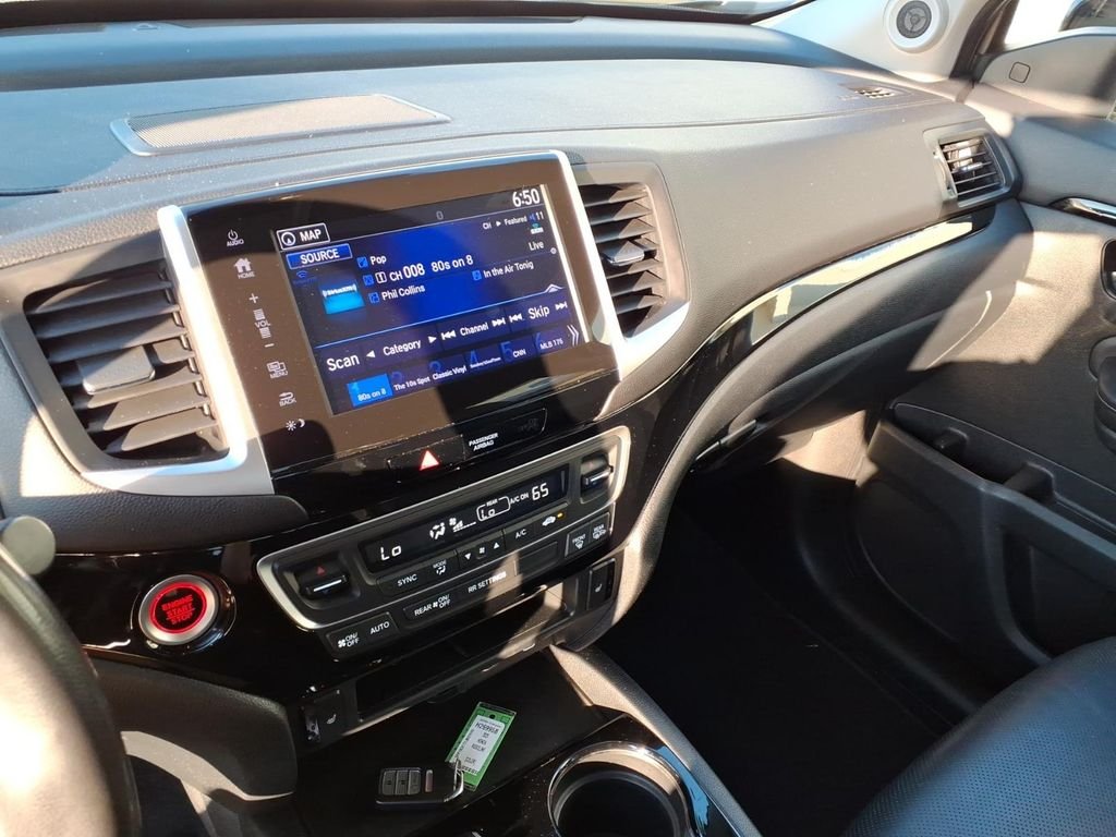 Used 2020 Crystal Black Pearl Honda RTL-E image 9