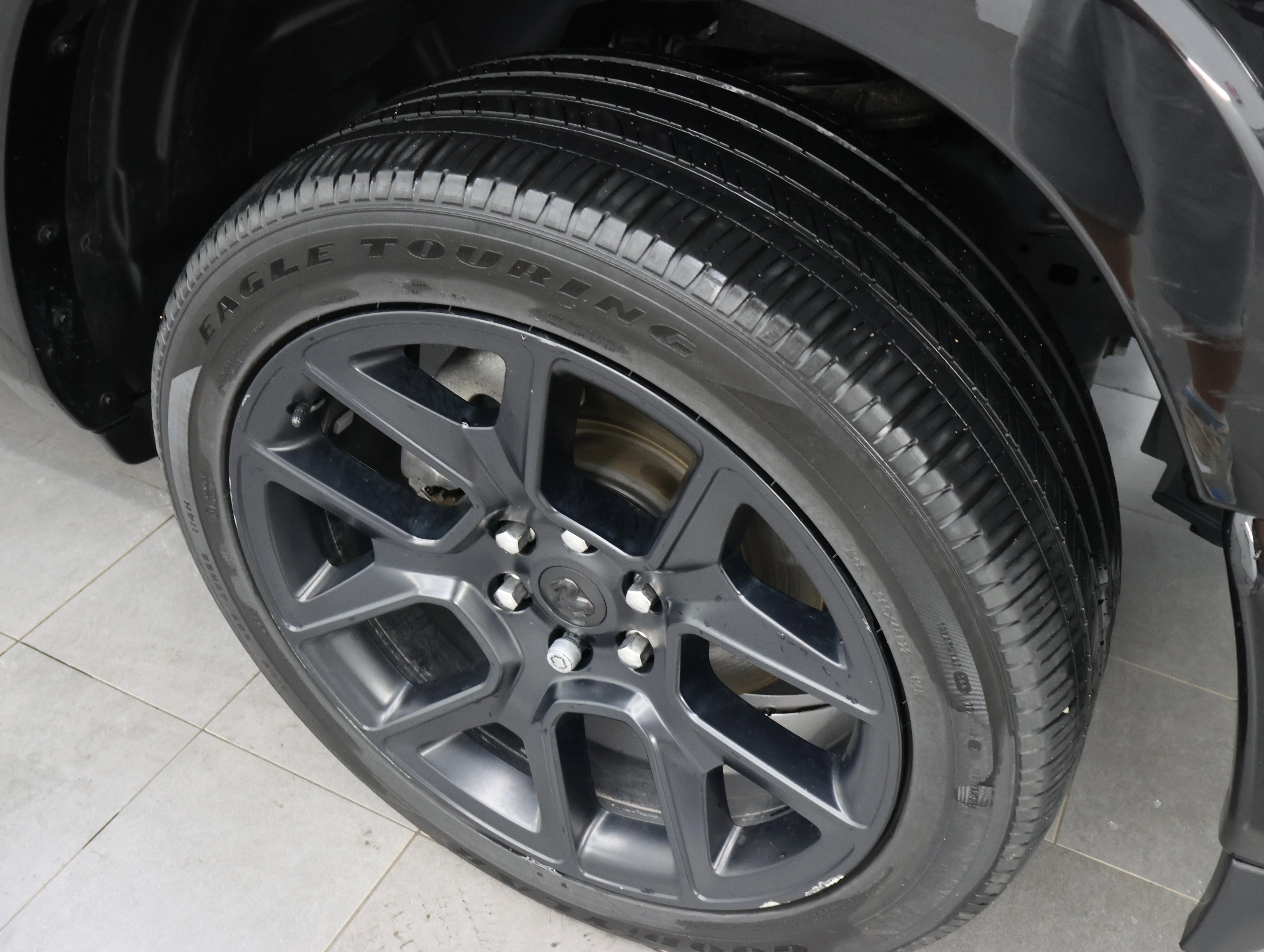 Used 2021 Diamond Black Crystal Pearlcoat Ram Laramie image 3