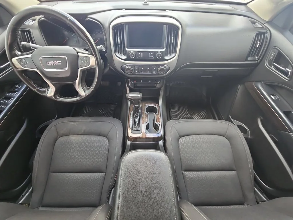 Used 2021 SUMMIT WHITE GMC 4WD Elevation image 21