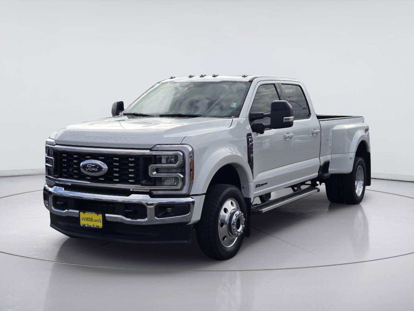 Used 2026 Star White Metallic Tri-Coat Ford Lariat image 1