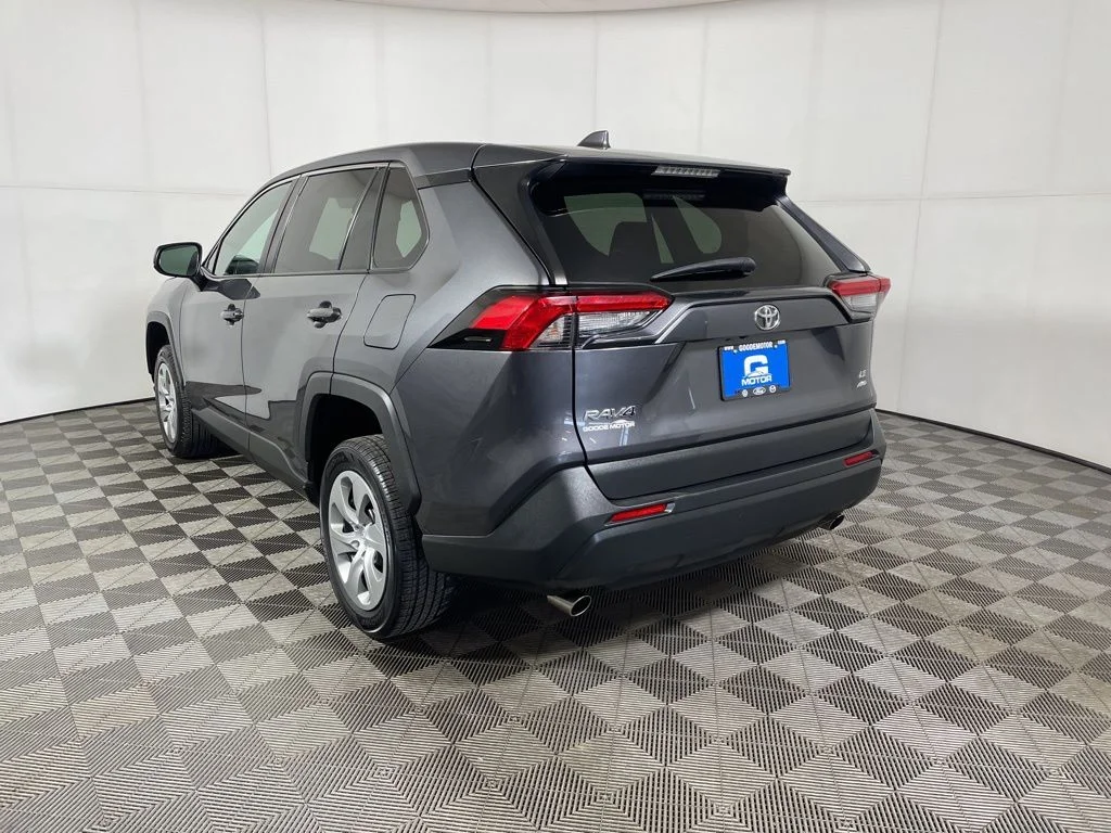 Used 2022 Gray Toyota LE image 5