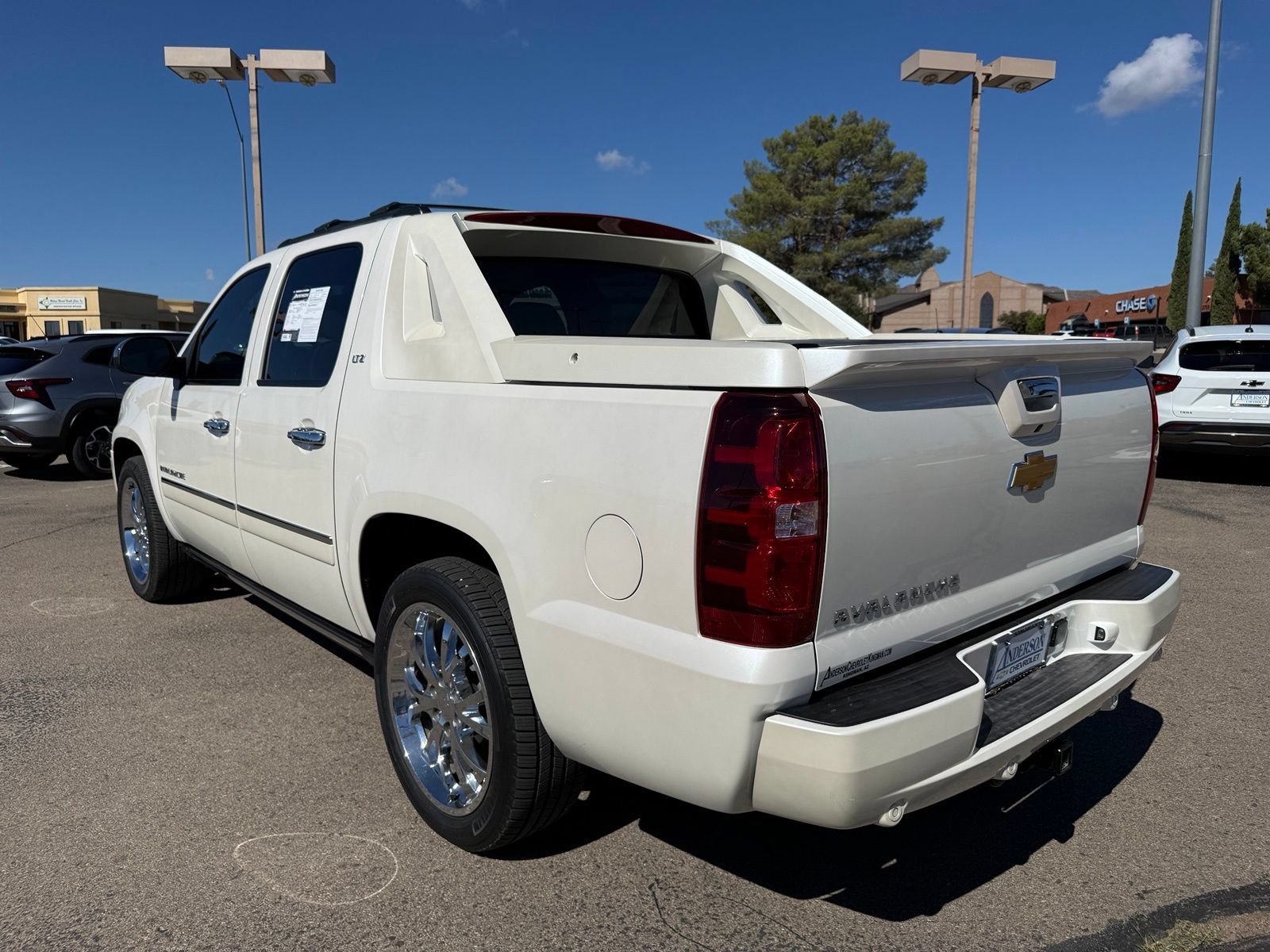 2012 Chevrolet Avalanche LTZ - Photo 8