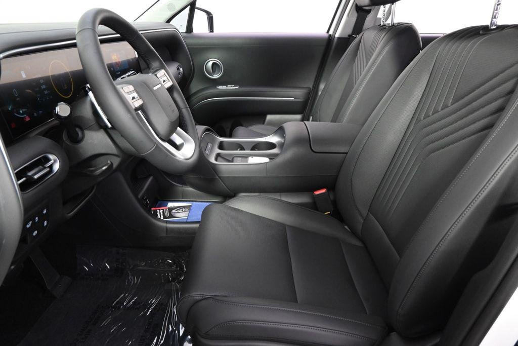 New 2026 White Pearl Hyundai SEL AWD image 13
