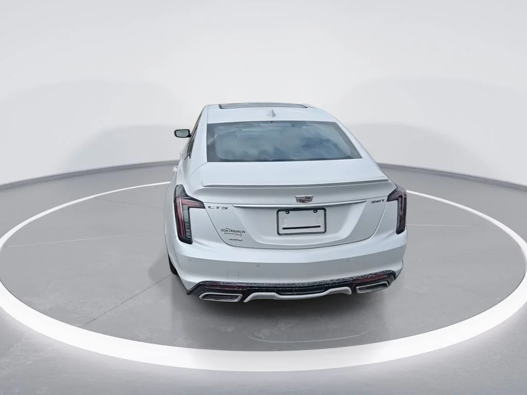 Used 2022 White Cadillac Sport image 8