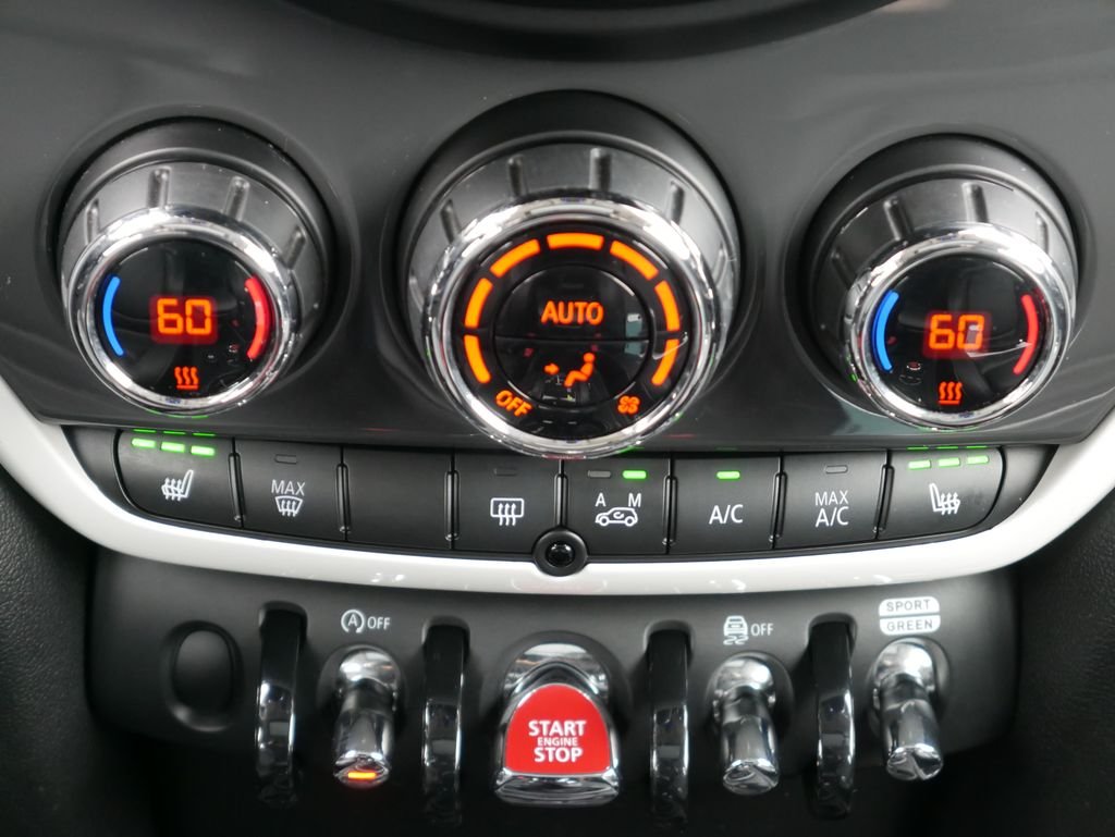 Used 2018 Black MINI Base image 20