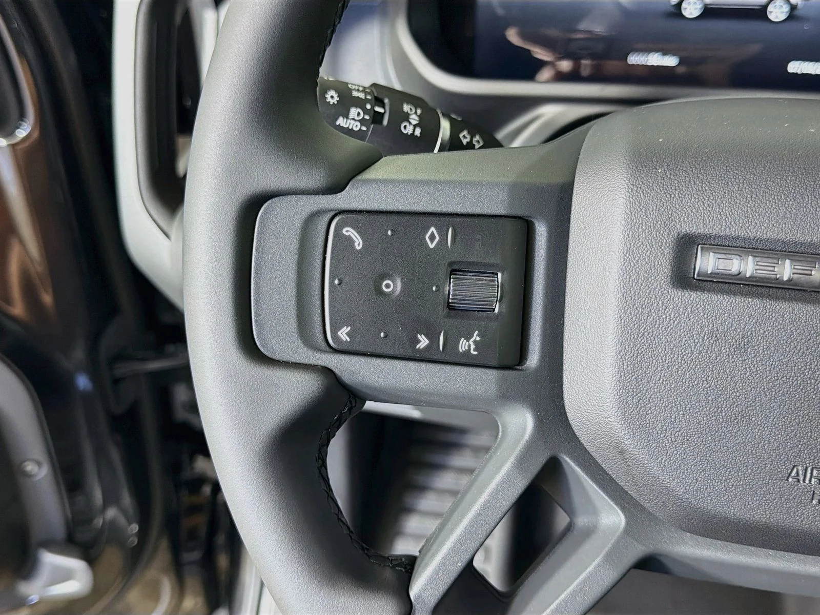 New 2026 Santorini Black Land Rover S image 12