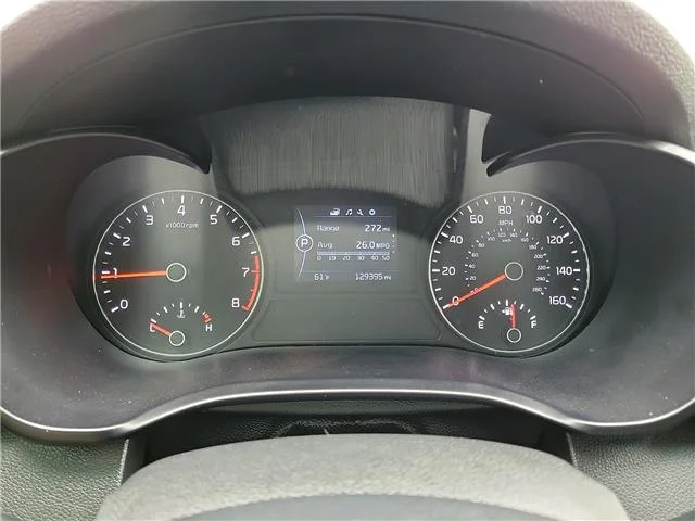Used 2018 Snow White Pearl KIA LX image 15