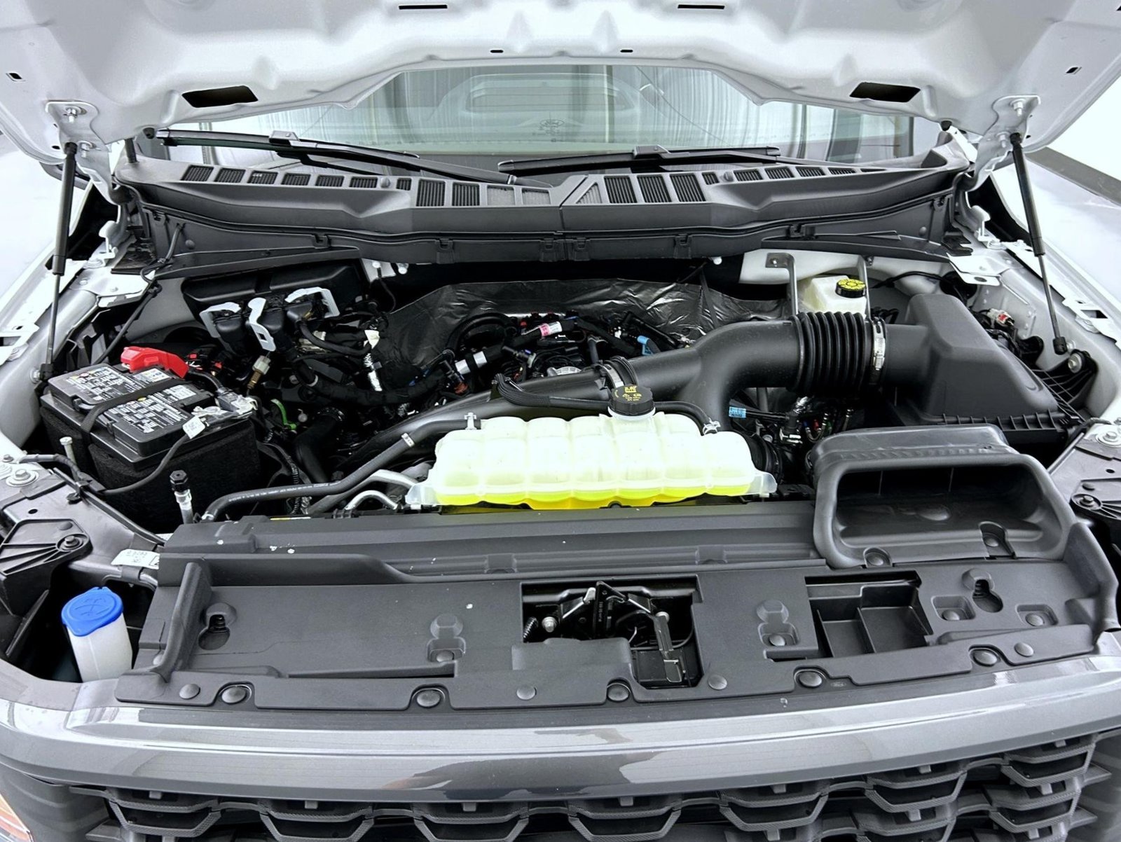 New 2026 Oxford White Ford STX image 24