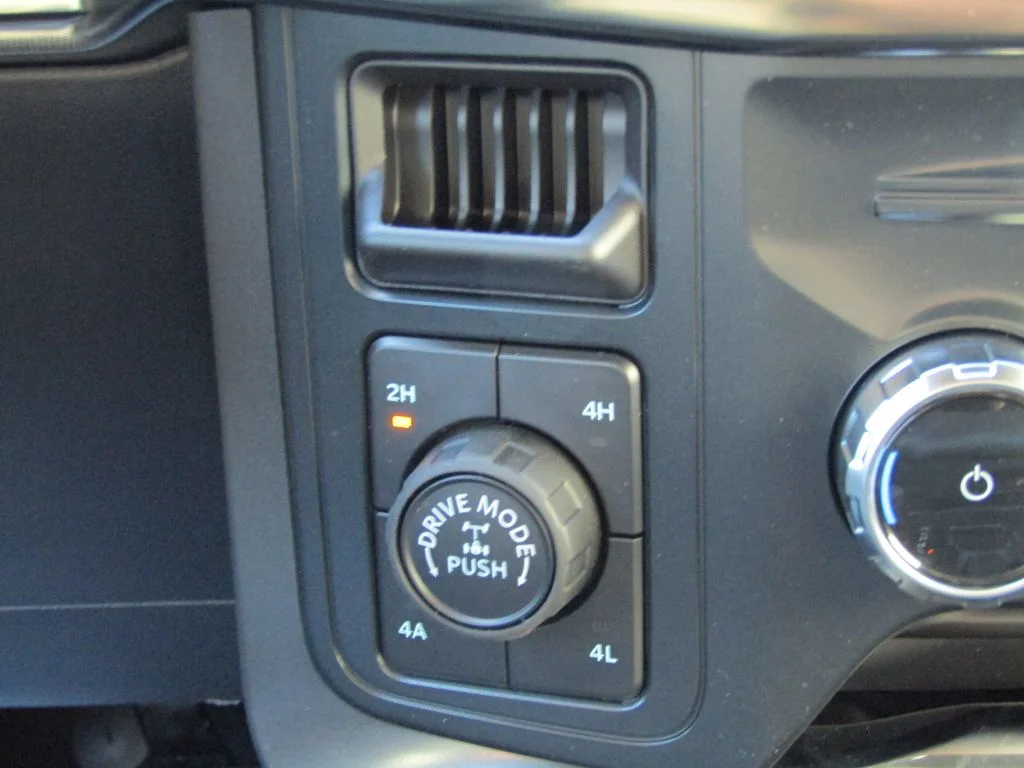 New 2026 Agate Black Metallic Ford Lariat® image 35