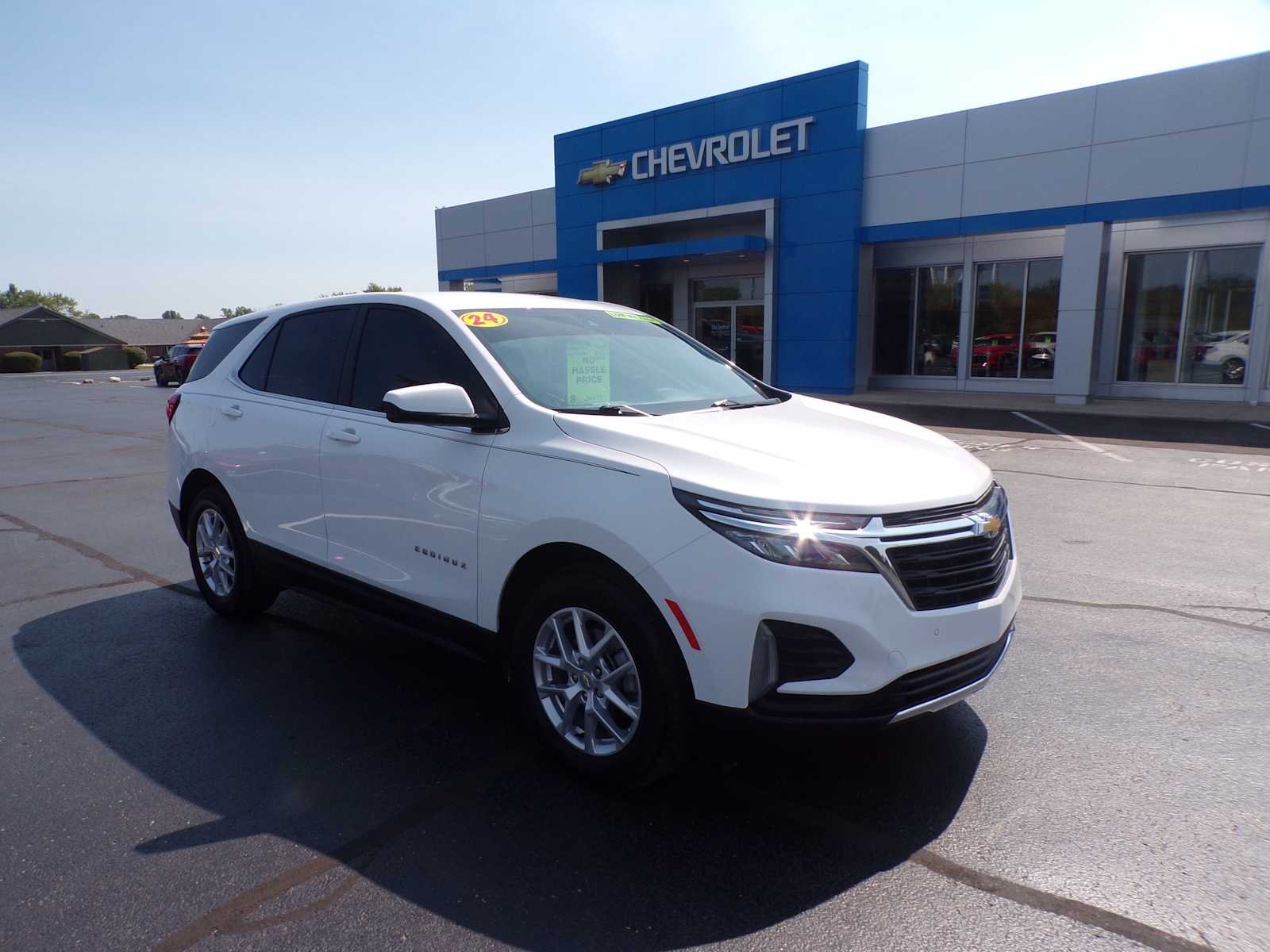 Used 2024 Summit White Chevrolet LT image 2