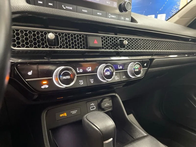 Used 2024  Honda EX image 30