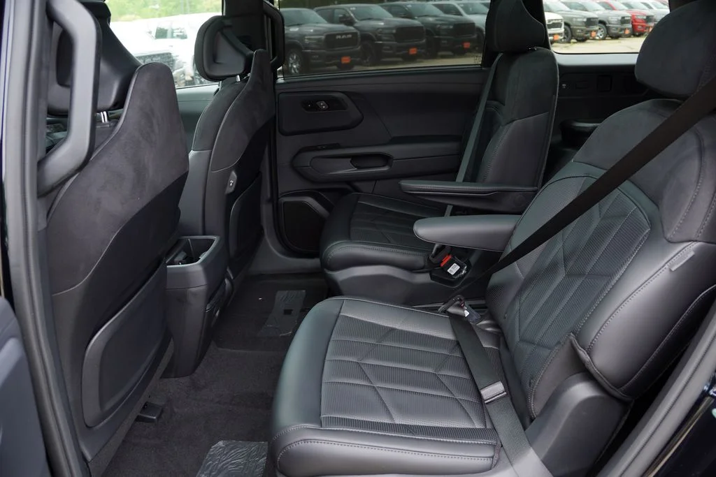 New 2027 Ebony Black Kia X-Pro SX Prestige image 11