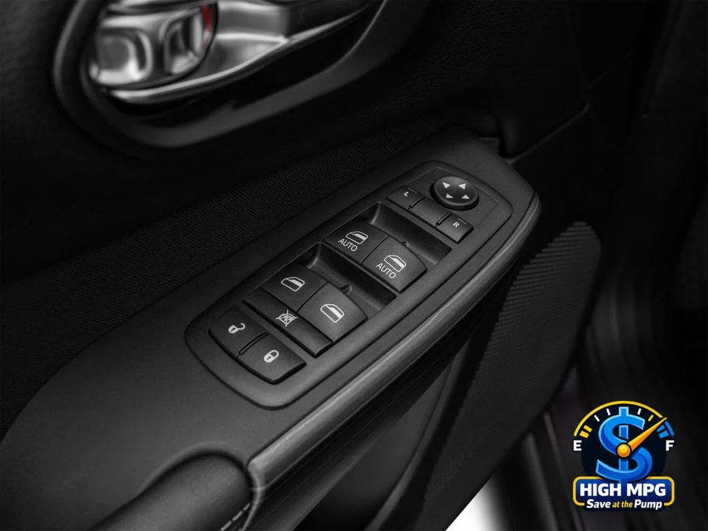 Used 2016 Black Jeep Latitude image 13