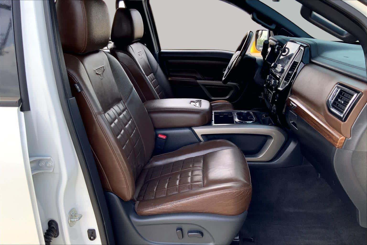 Used 2021 Pearl White Nissan Platinum Reserve image 9