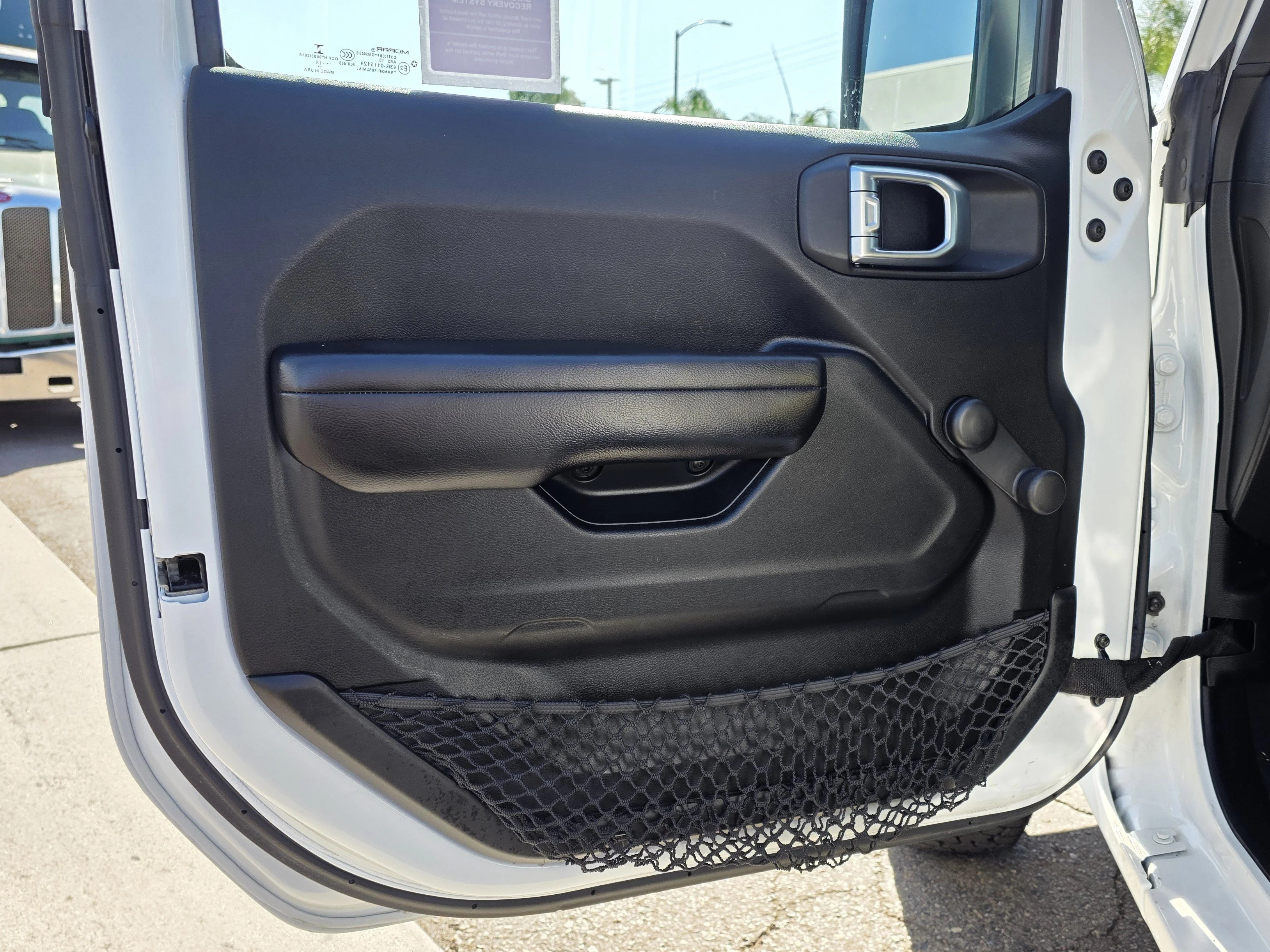 Used 2018 Bright White Clearcoat Jeep Unlimited Sport image 10