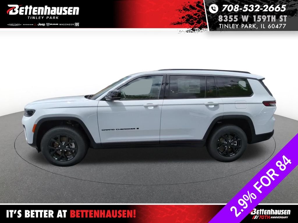New 2026 Bright White Clear-Coat Exterior Paint Jeep Laredo image 9