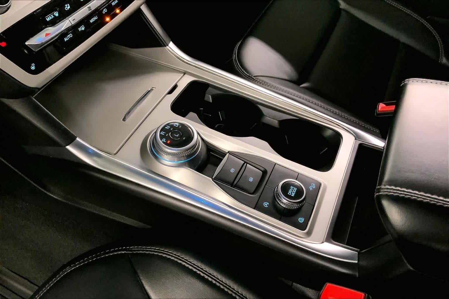 Used 2023 Star White Metallic Tri-Coat Ford XLT image 17