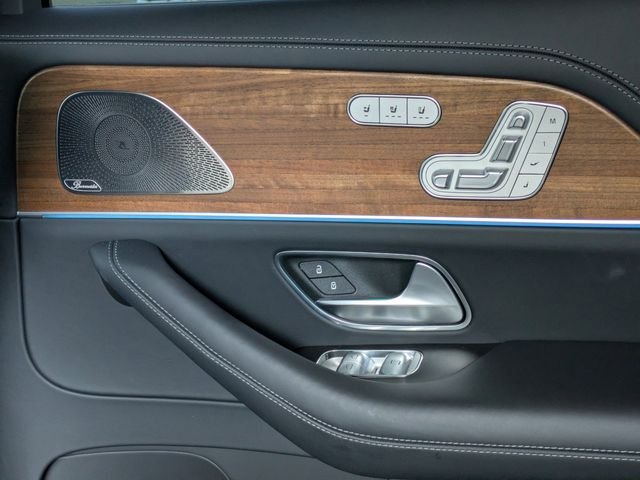 Used 2023  Mercedes-Benz Maybach GLS 600 image 16