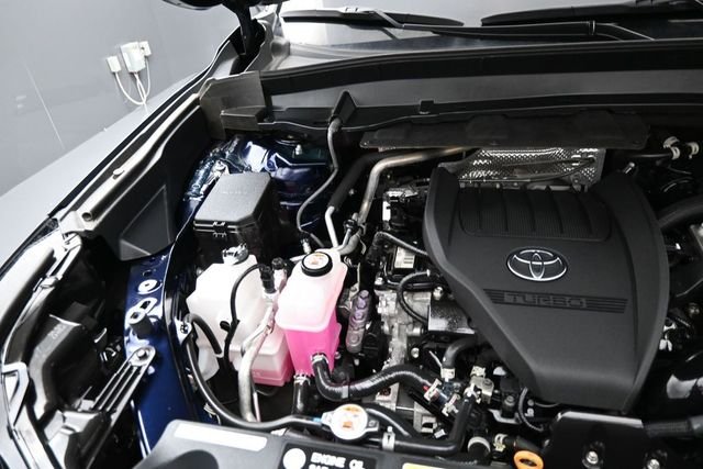 Used 2024  Toyota XLE image 33