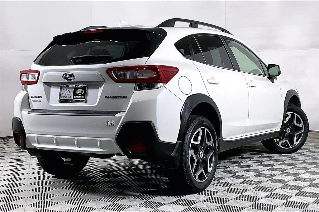 Used 2018 White Subaru 2.0i Limited image 9