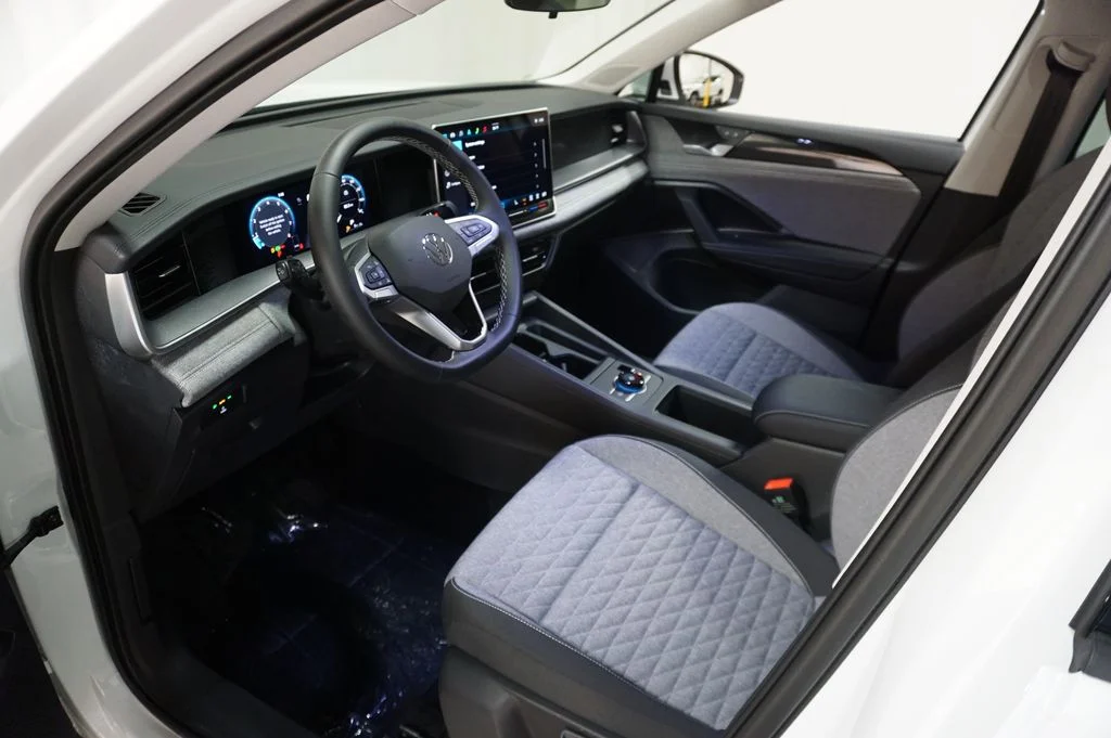 New 2026 Pure White Volkswagen 2.0T S image 9