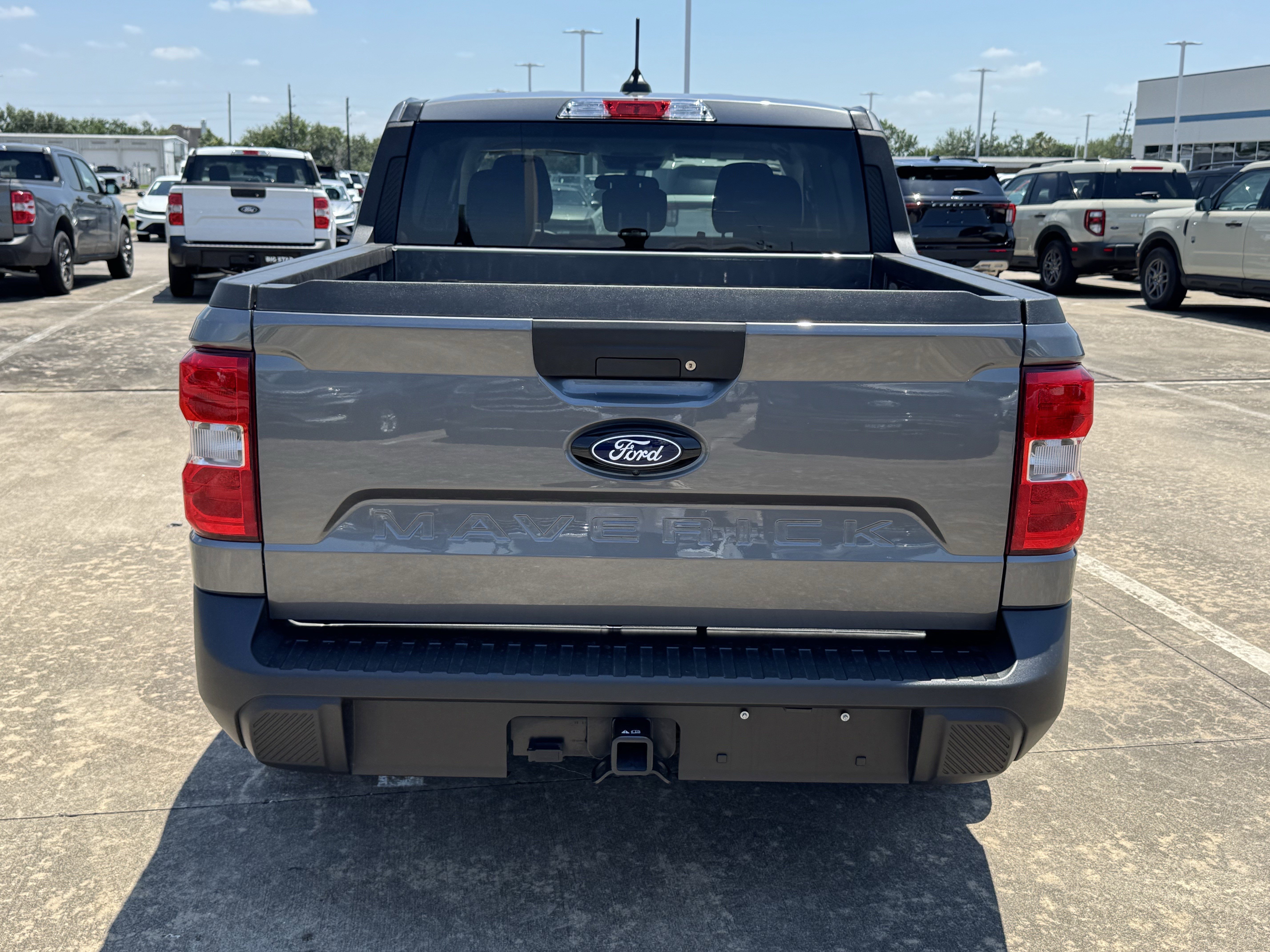 New 2026 Carbonized Gray Metallic Ford XLT image 8