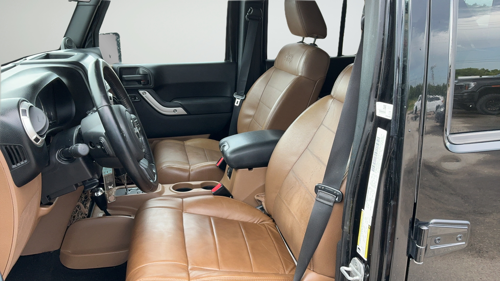Used 2012 Black Clearcoat Jeep Unlimited Sahara image 16