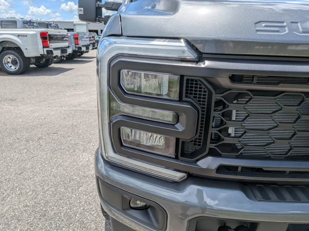 New 2026 Gray Ford XL image 9