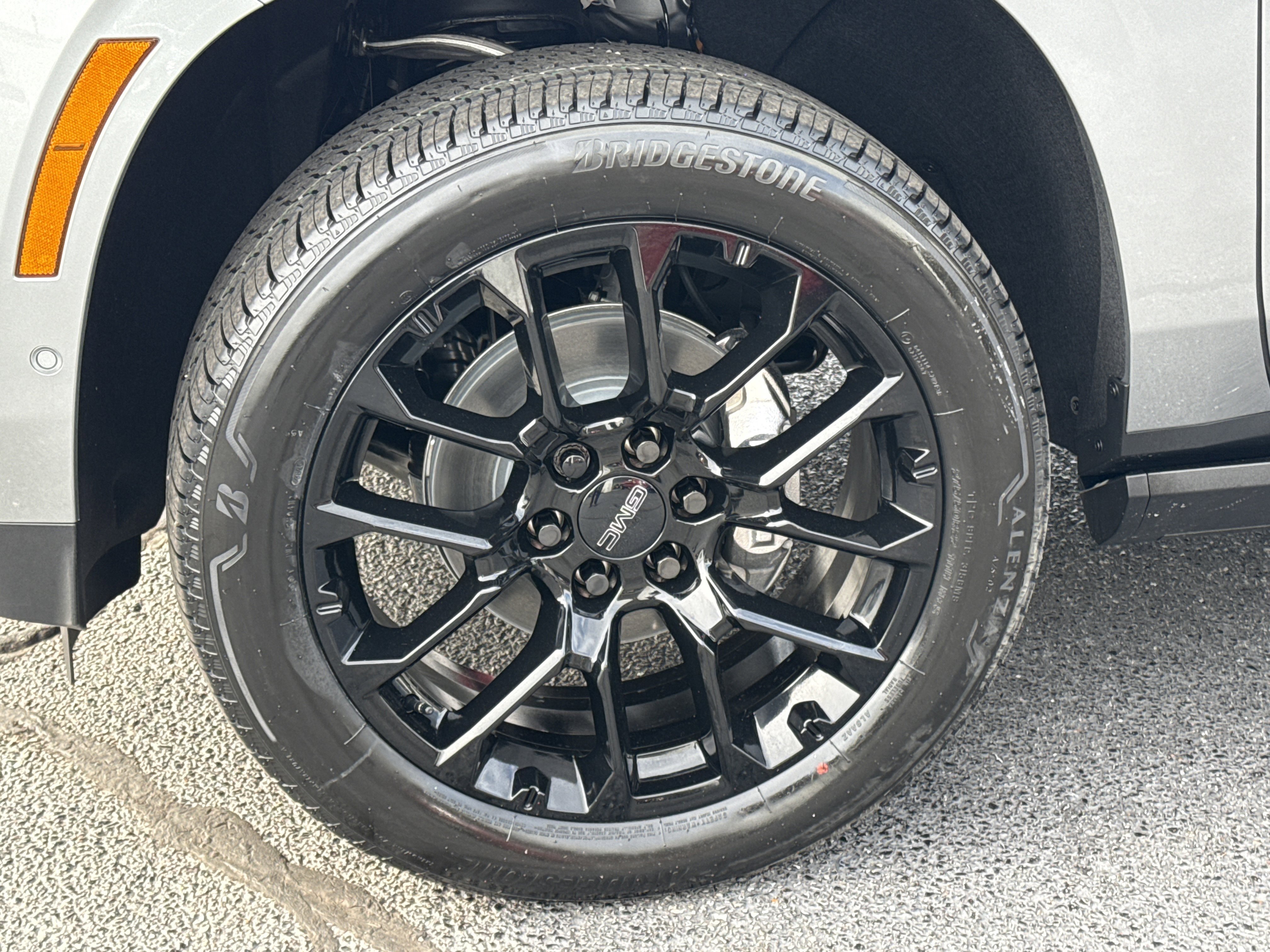 2026 GMC Yukon XL Denali - Photo 18