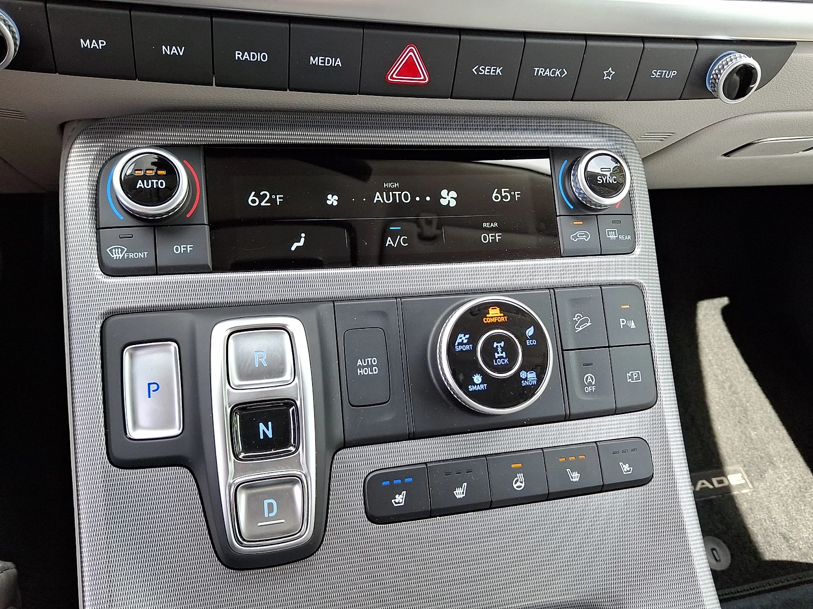 Used 2024 Black Hyundai Calligraphy image 23
