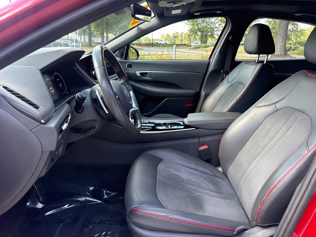 Used 2020 Calypso Red Hyundai SEL Plus image 12