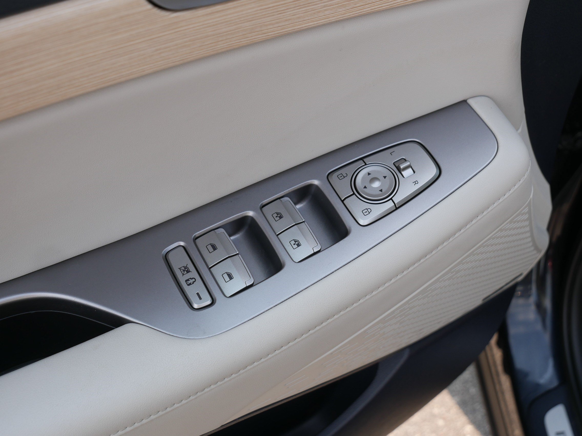 2023 Hyundai Palisade Limited - Photo 19