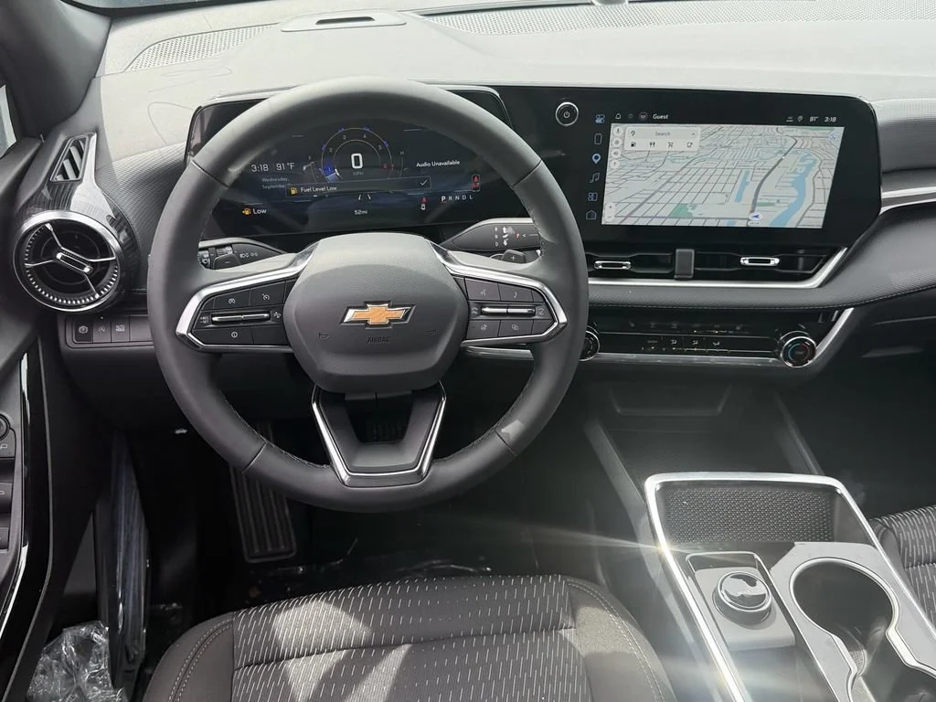 New 2027 Sterling Gray Metallic Chevrolet LT image 13