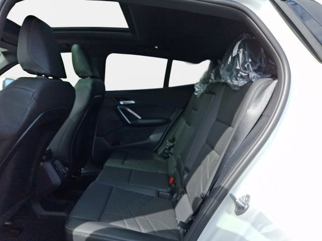 New 2026 Alpine White BMW xDrive28i image 9