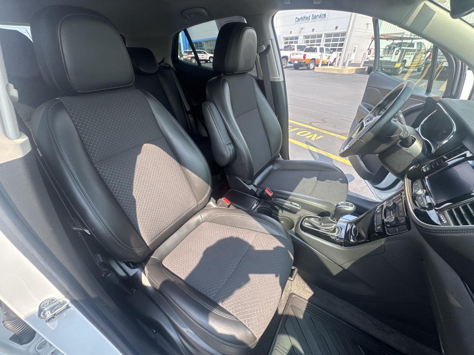 Used 2022 Summit White Buick Preferred image 17