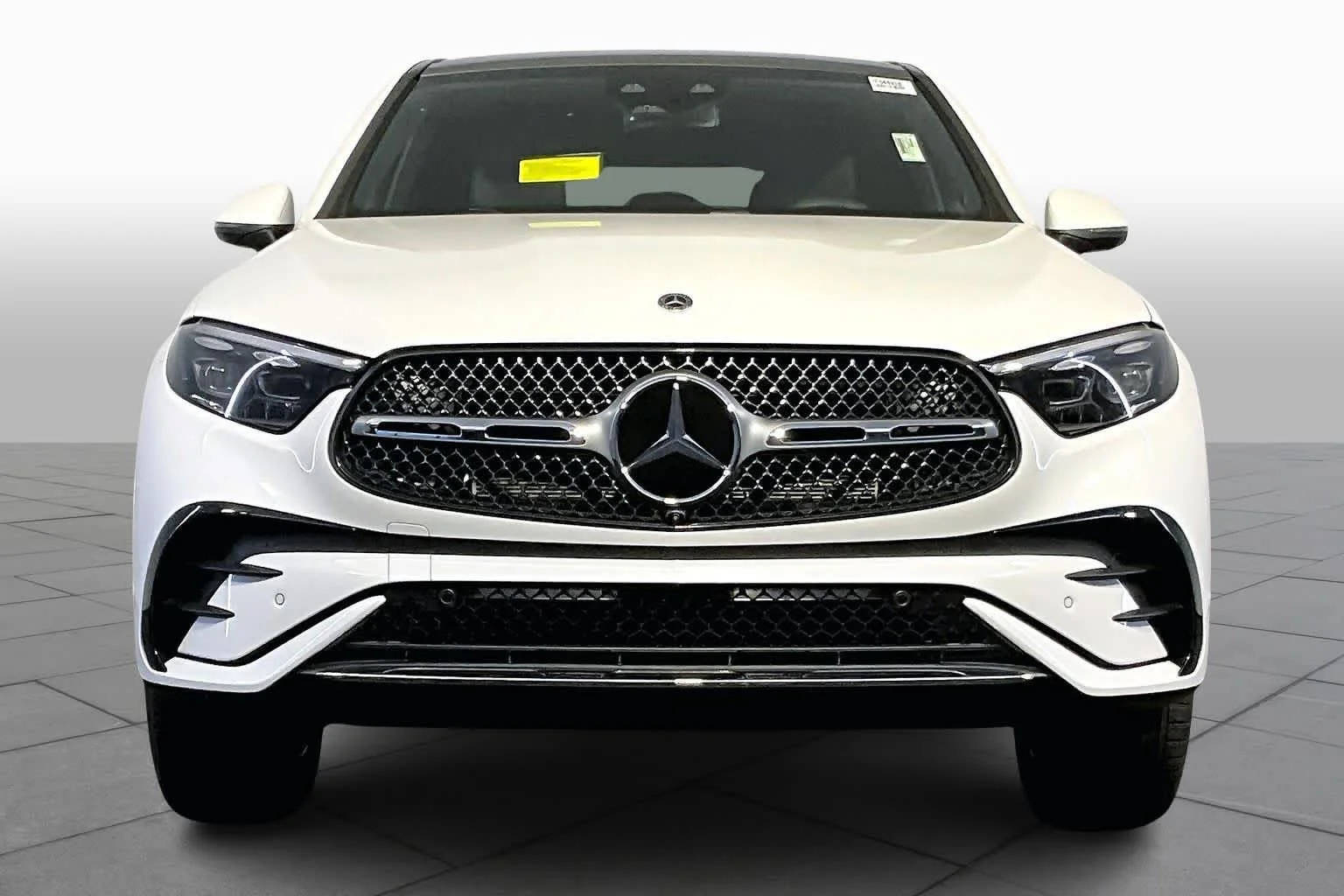 New 2026 MANUFAKTUR Moonlight White Metallic Mercedes-Benz GLC 300 image 2