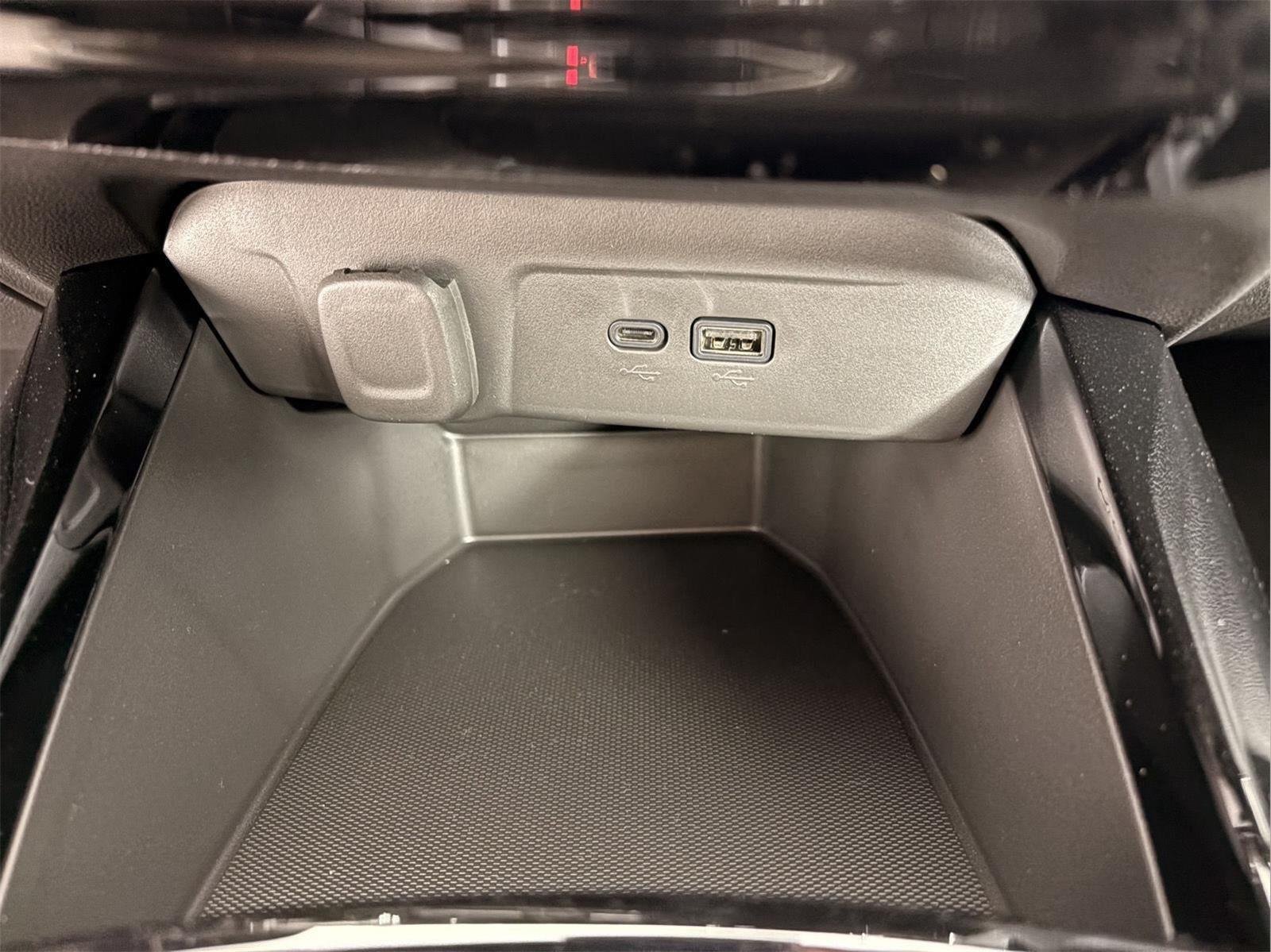 2026 Chevrolet Trax LT - Photo 35